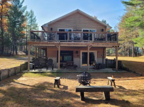 Hazel's Goose Creek Lodge - Private Riverfront!